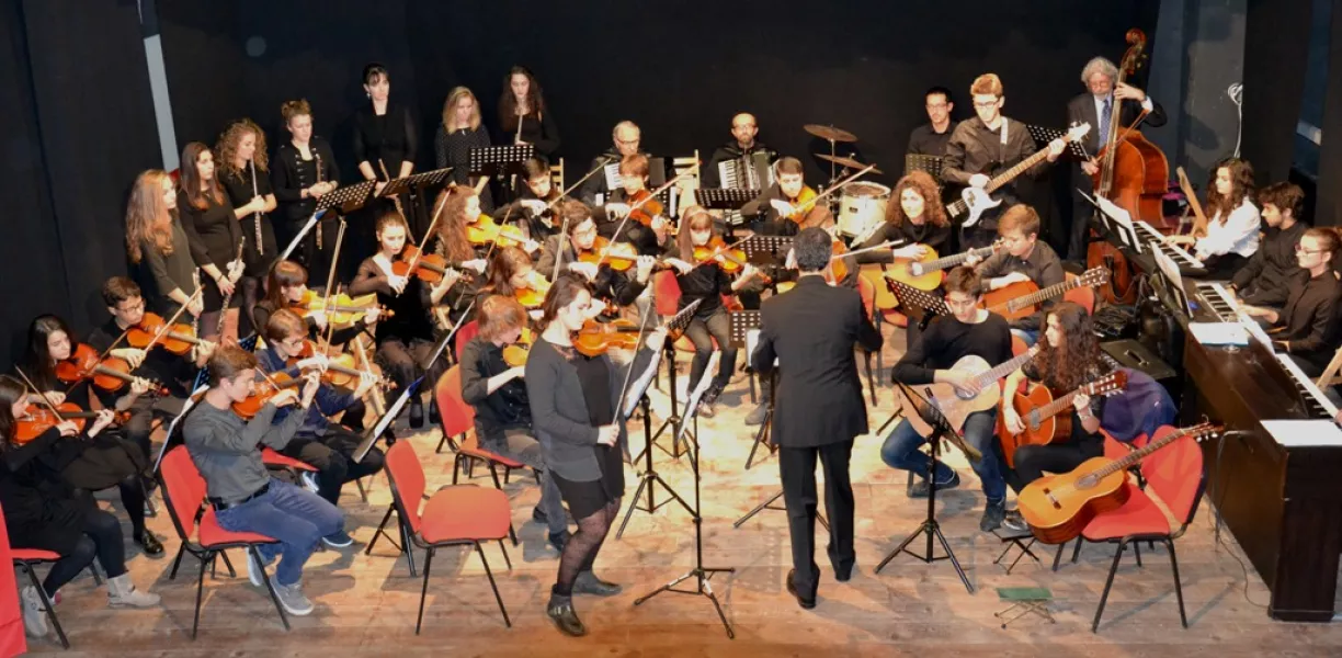 L'orchestra del Civico istituto musicale Vivaldi, gestito dall'Istituzione comunale culturale, uno degli enti buschesi che ha ricevuto un contributo dalla Fondazione