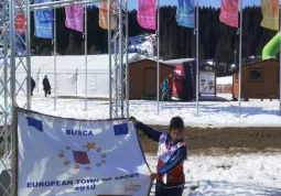Grazie a Paola, la bandiera Busca European Town of Sport 2010 ha sventolato ai Mondiali Invernali Special Olympic