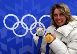 Stefiania Belmondo (Vinadio, 13 gennaio 1969) è una delle fondiste più titolate della storia della disciplina, con dieci medaglie olimpiche (primato in campo femminile) e tredici iridate