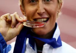 Elisa Rigaudo (Cuneo, 17 giugno 1980) è una campionessa di marcia. Ha vinto, tra l'altro, l'oro nella 20 km agli Europei under 23 2001, nella classifica a squadre della Coppa Europa di marcia 2003 e nella 20 km ai Giochi del Mediterraneo 2005 e 3 volte la medaglia d'argento  a squadre di Coppe internazionali