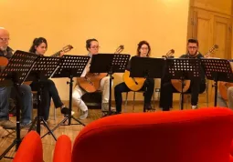 L'assieme di chitarra dei docenti Paolo Manzo e Stefano Allisiardi