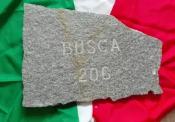 La pietra inviata da Busca con l'iscrizione dei suoi 206 Caduti nella Prima Guerra Mondiale