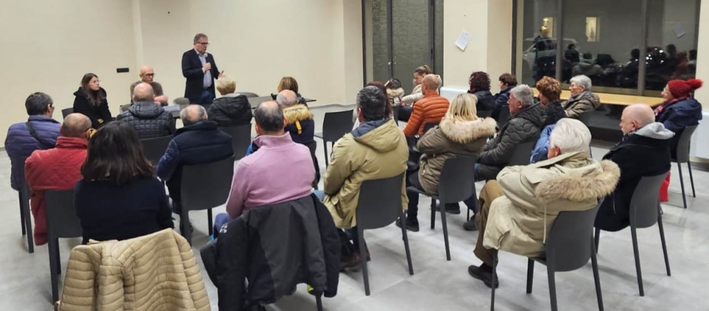 Incontro con i rappresentanti delle associazioni di volontariato che hanno beneficiato del contributo su bando comunale Incontro con i rappresentanti delle associazioni di volontariato che hanno beneficiato del contributo su bando comunale