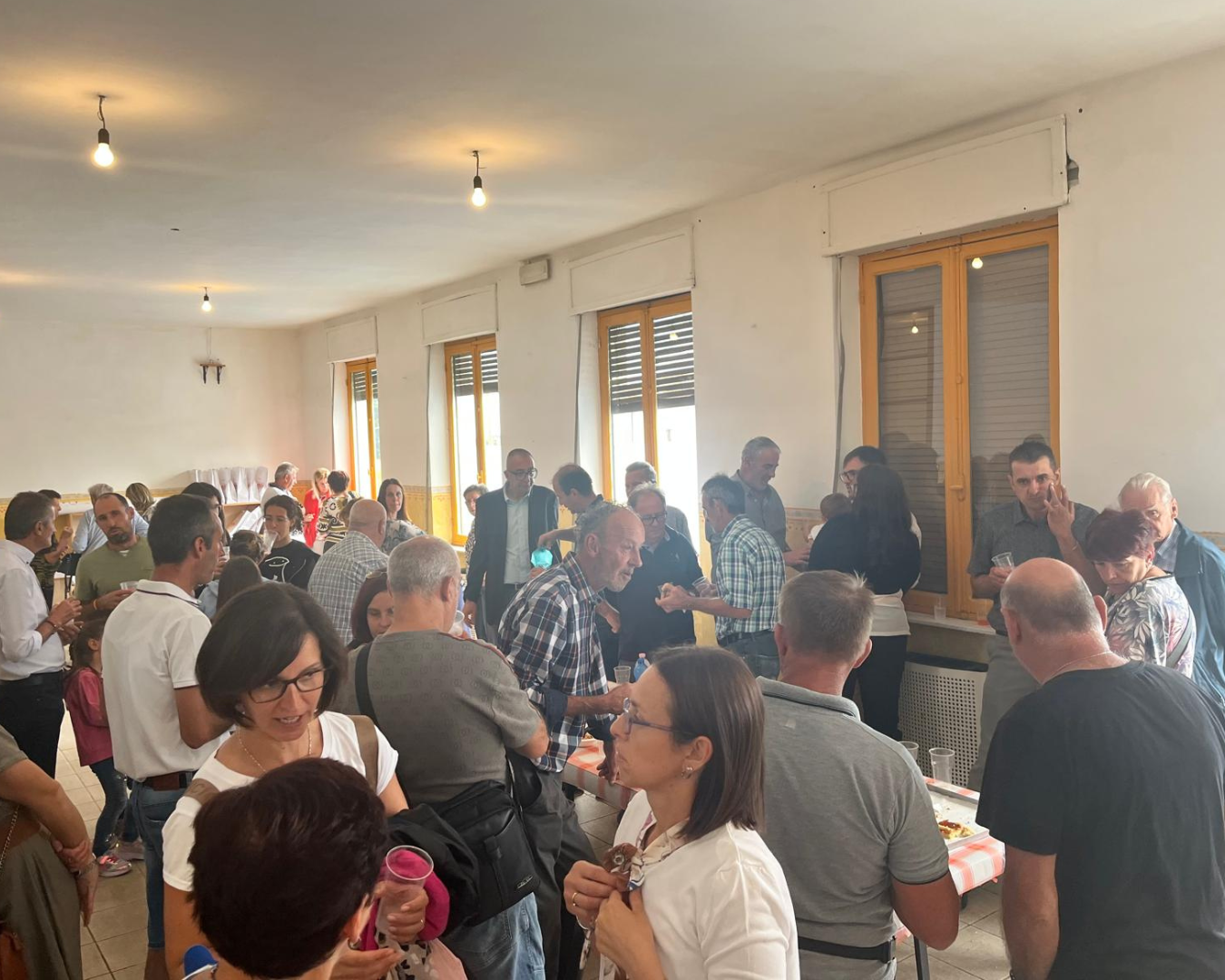 L'inaugurazione della nuova sede della Pro Loco nei locali della ex scuola elementare della frazione di San Defendente