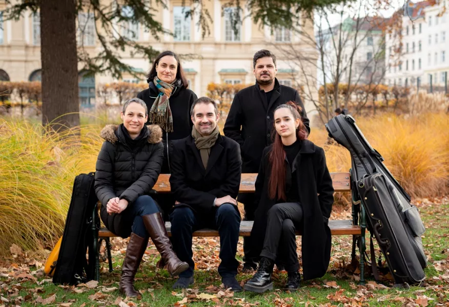 I componenti del quintetto d’archi Wiener Kammersymphonie 