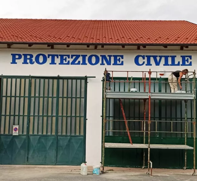 Ultimi ritocchi alla nuova sede della Protezione civile comunale nell'area Capannoni