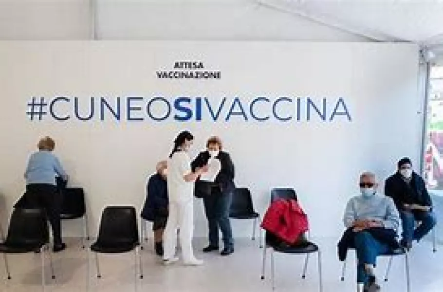 Dal18 ottobre nei centri vaccinali dell’Asl la terza dose del vaccino antiCovid19 