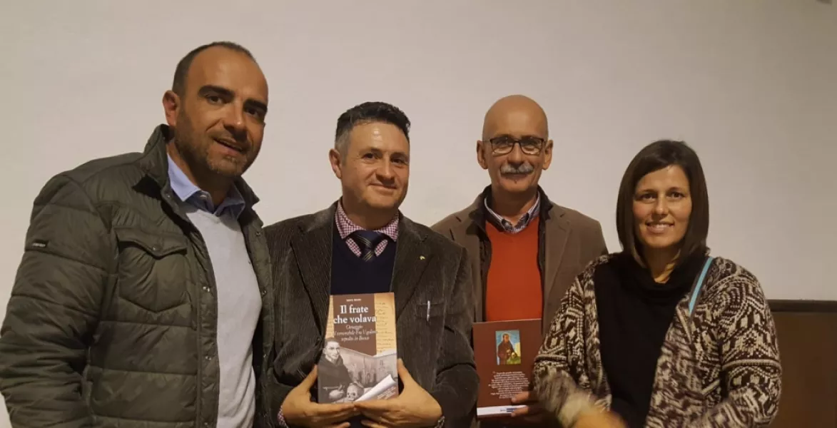 Da sinistra, l'autore del libro, Dante Bruno, con gli assessori Diego Bressi, Ezio Donadio, Lucia Rosso 