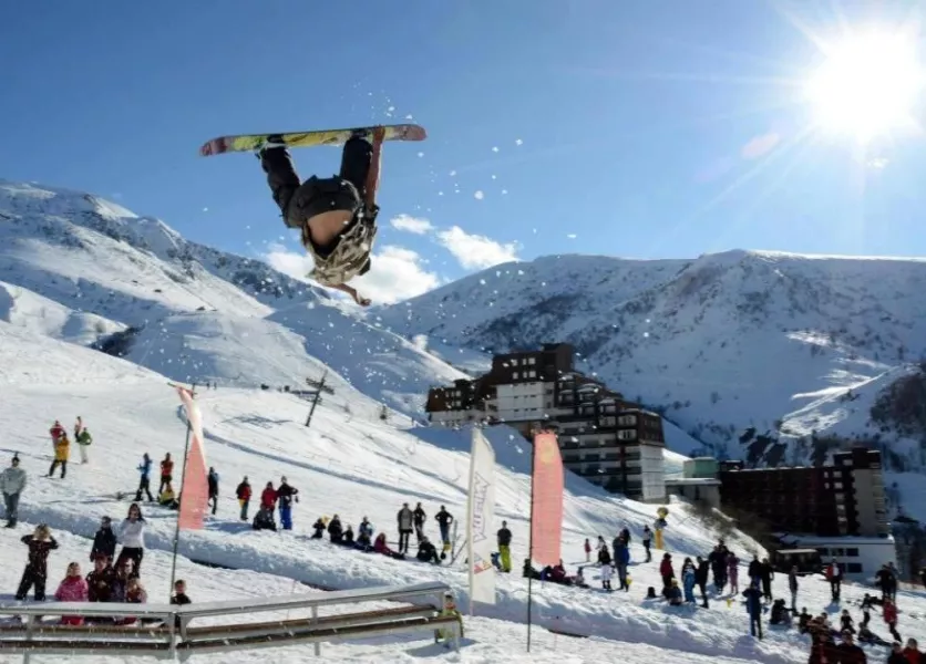 Lo Sci club Busca organizza corsi di sci e di snowboard