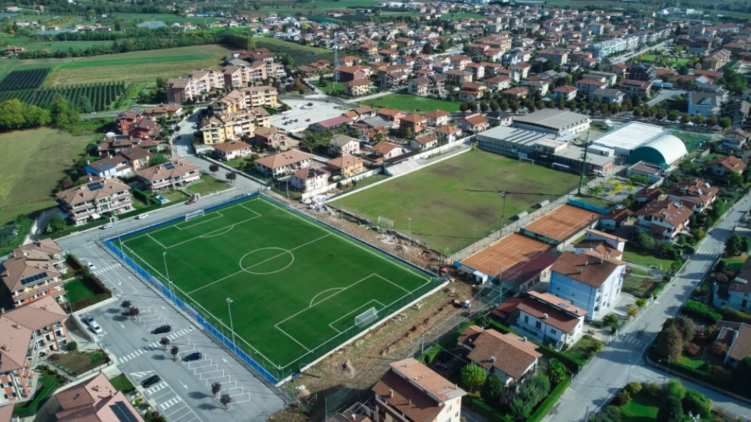Il nuovo campo sintetico da calcio negli impianti Ingegner Ferrero