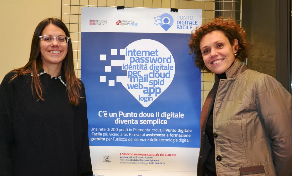 L'assessora Beatrice Aimar e la direttrice del Consorzio socio-assistenziale del Cuneese Giulia Manassero hanno presentato il progetto 