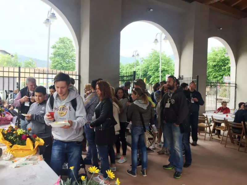 Tra le voci della variazione di bilancio, 100.000 euro giungono da un contributo della Fondazione Cassa di risparmio di Cuneo e sono stati destinati all’efficientamento energetico dell’ala comunale in piazza Santa Maria, in modo da rendere il locale riscaldato e usufruibile anche nel periodo invernale