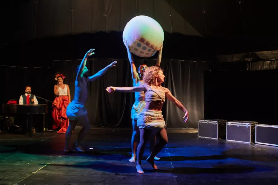 Lo spettacolo Hesperus al satuario di San Magno sabato 14 agosto (ore 14.30 e ore 21), domenica 15 (ore 14.30 e ore 17.30) e lunedì 16 (ore 14.30)