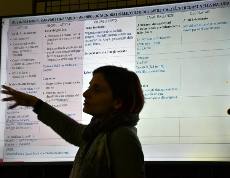 Alle ore 21 per gli “Incontri con gli autori in biblioteca”,   Andrea Canobbio