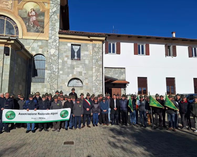 Il Gruppo ANA di Busca durante l'incontro di fine anno