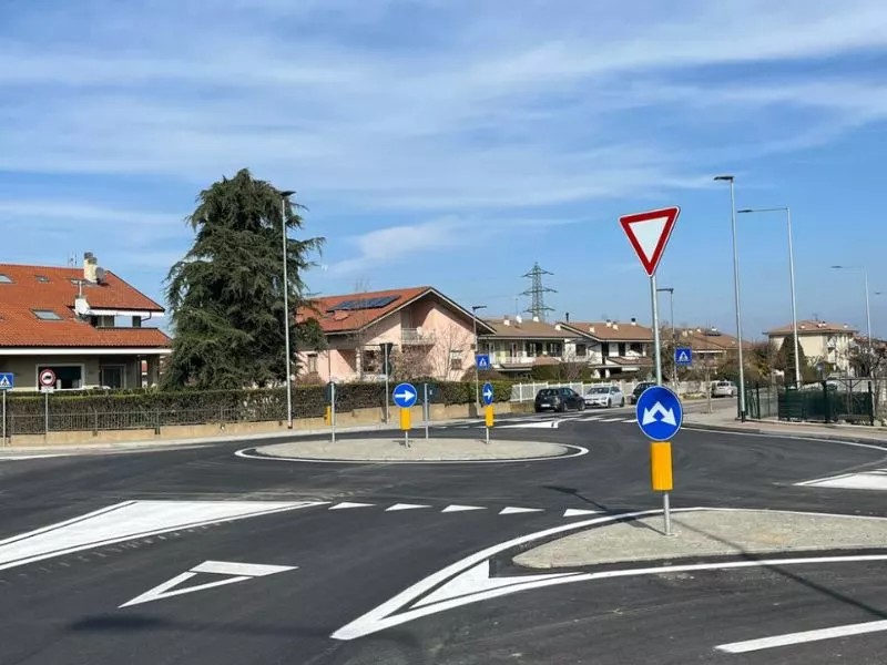 La nuova rotatoria tra via Pes di Villamarina e corso XXV Aprile