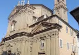 La chiesa Santissima Annunziata, detta la Bianca