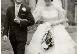 Da internet un'immagine di un matrimonio Anni Sessanta