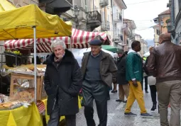 Mercatino di Natale e Natale solidale 2015