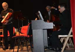 Concerto di Natale 2015 del Civico istituto musicale Vivaldi