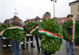Inaugurazione monumento ai Caduti - La sfilata 1