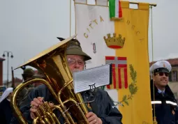 Inaugurazione monumento ai Caduti - La sfilata 1