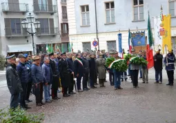 Inaugurazione monumento ai Caduti  - Omaggio a Caduti 2