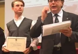 Federico Giraudo durante la premiazione