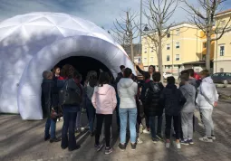 Il PalaClima del progetto CClimaTT allestito per due giorni in piazza Fratelli Mariano