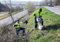 Raccolta straordinaria dei rifiuti abbandonati