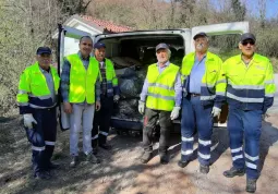 Raccolta straordinaria dei rifiuti abbandonati