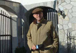  La rubrica è condotta dal giornalista  Marco Ottavio Graziano qui davanti alla chiesa del convento dei Cappuccini