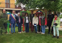 Inaugurata la piccola biblioteca nel Giardino dell'infinito