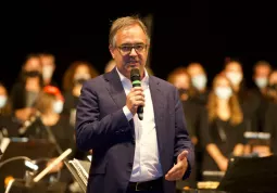 Il sindaco Marco Gallo ringrazia gli organizzatori del Festival Suoni dal Monviso, i Polifonici del Marchesato,  e il direttore artistico Enrico Miolano