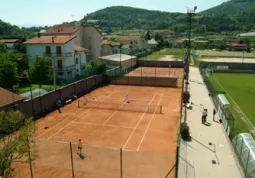 I campi all'aperto del Tennis Club Busca