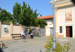 La postazione salvavita nella frazione Bosco è sul sagrato della chiesa