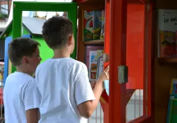 Inaugurazione piccole biblioteche nel Giardino dell'Infinito