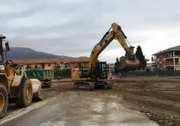 Il cantiere del polo scolastico in corso Giolitti