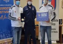 La consegna del premio