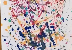 Esplosione di colori: uno degli elaborati realizzato durante il laboratorio al termine della vista alla mostra sull'astrattismo ospitata a Busca fino al 16 gennaio