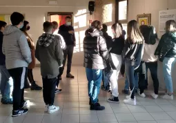 Oggi sono stati i ragazzi delle scuole di catechismo a venire in galleria