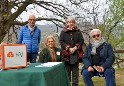 Insieme con l'assessore comunale Ezio Donadio, la presidente regionale Fai Maria Leonetti Cattaneo, la segretaria regionale Maria Luisa Villa e il capo delegazione Fai di Saluzzo Marco Piccat