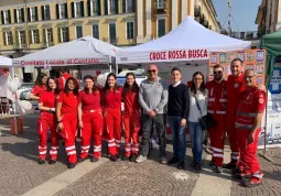 Sabato scorso a Cuneo in piazza Galimberti per la celebrazione  del trentesimo anniversario del servizio di emergenza sanitaria territoriale 118 era presente anche la Croce Rossa di Busca