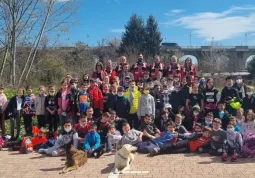 Questa  mattina la sezione Sai (soccorsi ambienti impervi) dell’Associazione nazionale carabinieri, insieme con l’unità cinofila dei Pompieri senza frontiere di Cuneo  e i cani Luna e Sally, hanno tenuto il secondo incontro di AAA piccoli volontari cercansi