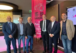 L'assessore Diego Bressi alla presentazione delle tappe piemontesi del Giro d'Italia Giovani U23