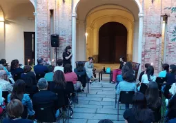 Incontro con l'autrice Enrica Tesio