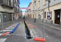 Riaperto il cantiere in via Umberto I per il terzo e ultimo tratto dei lavori a cura dell'Acda