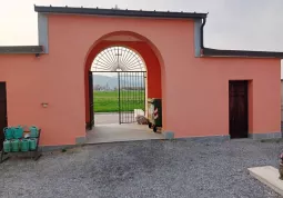Ingresso tinteggiato