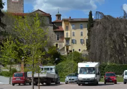 Piccoli volontari Protezione civile e Sai Carabinieri