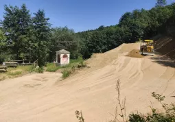 I lavori per i  parcheggi al Santuario